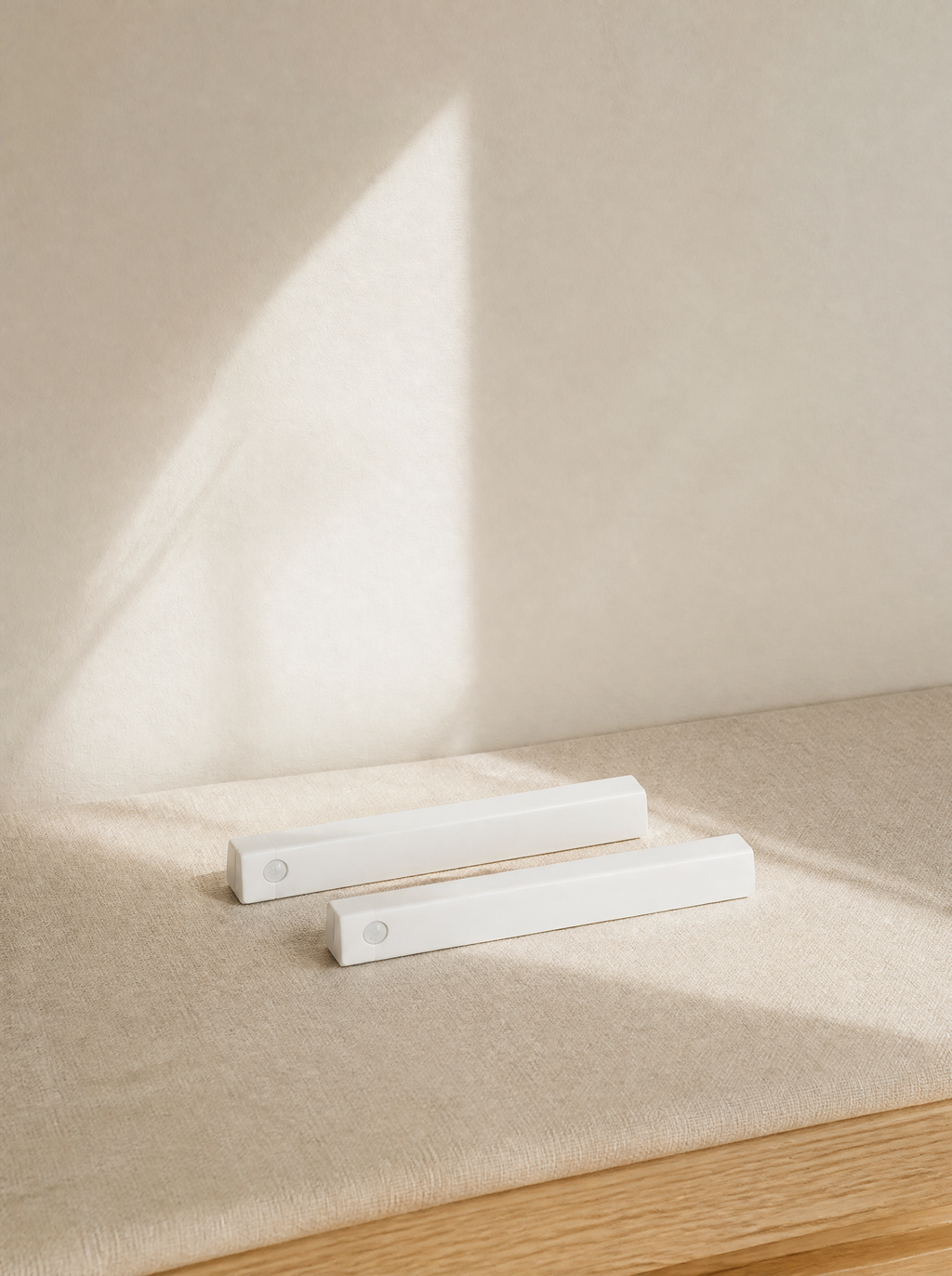 Two slim rechargeable motion sensor light bars, daylight